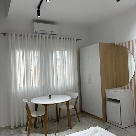 Guest House Adi Hoxha Μπεράτ Εξωτερικό φωτογραφία