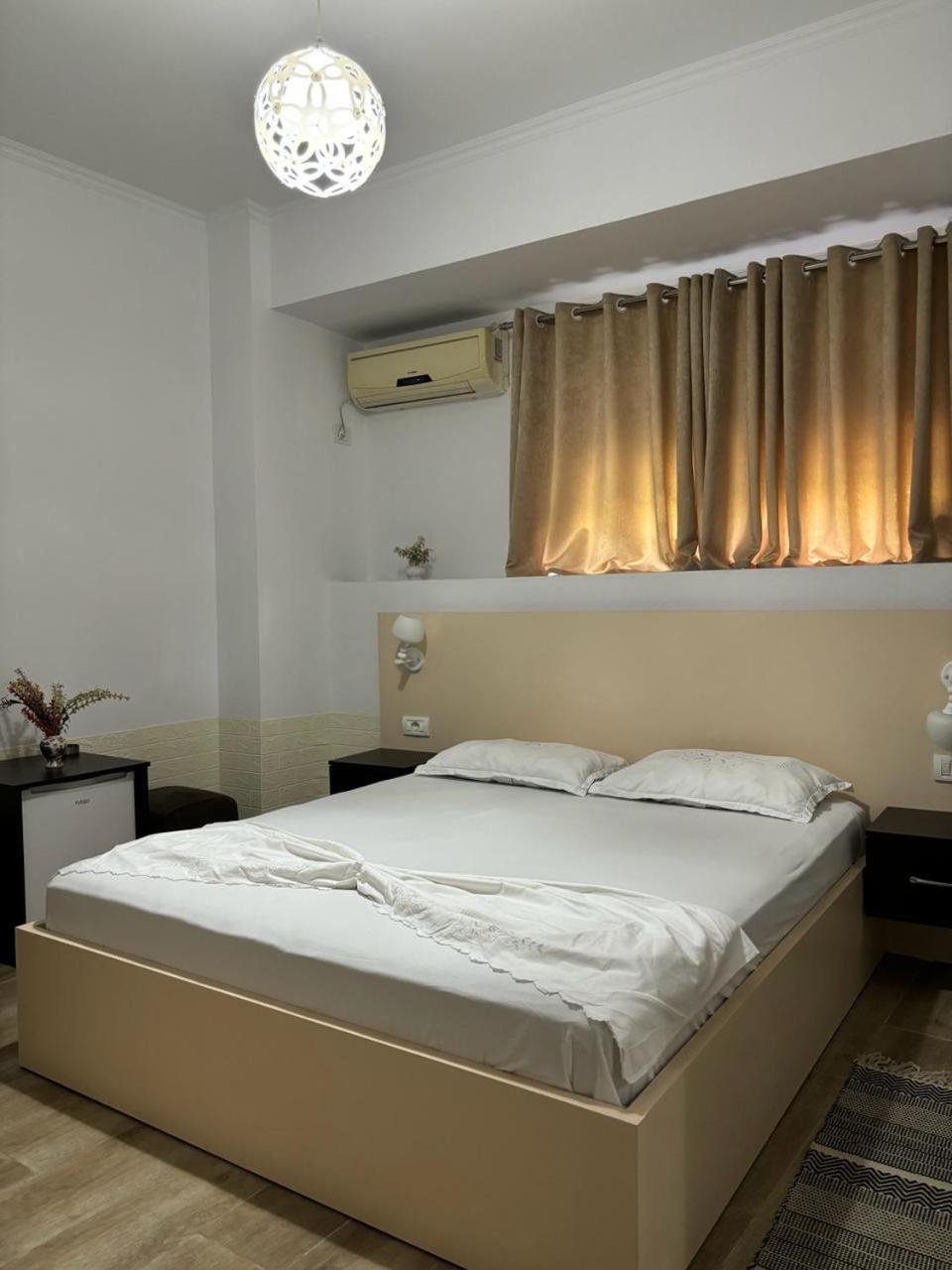Guest House Adi Hoxha Μπεράτ Εξωτερικό φωτογραφία