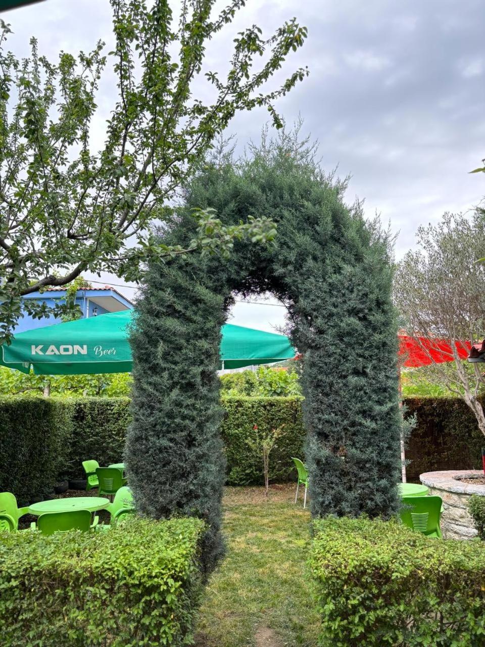 Guest House Adi Hoxha Μπεράτ Εξωτερικό φωτογραφία